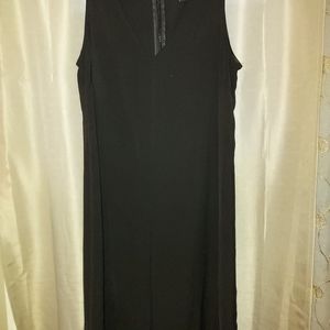 Front split sleeveless dress